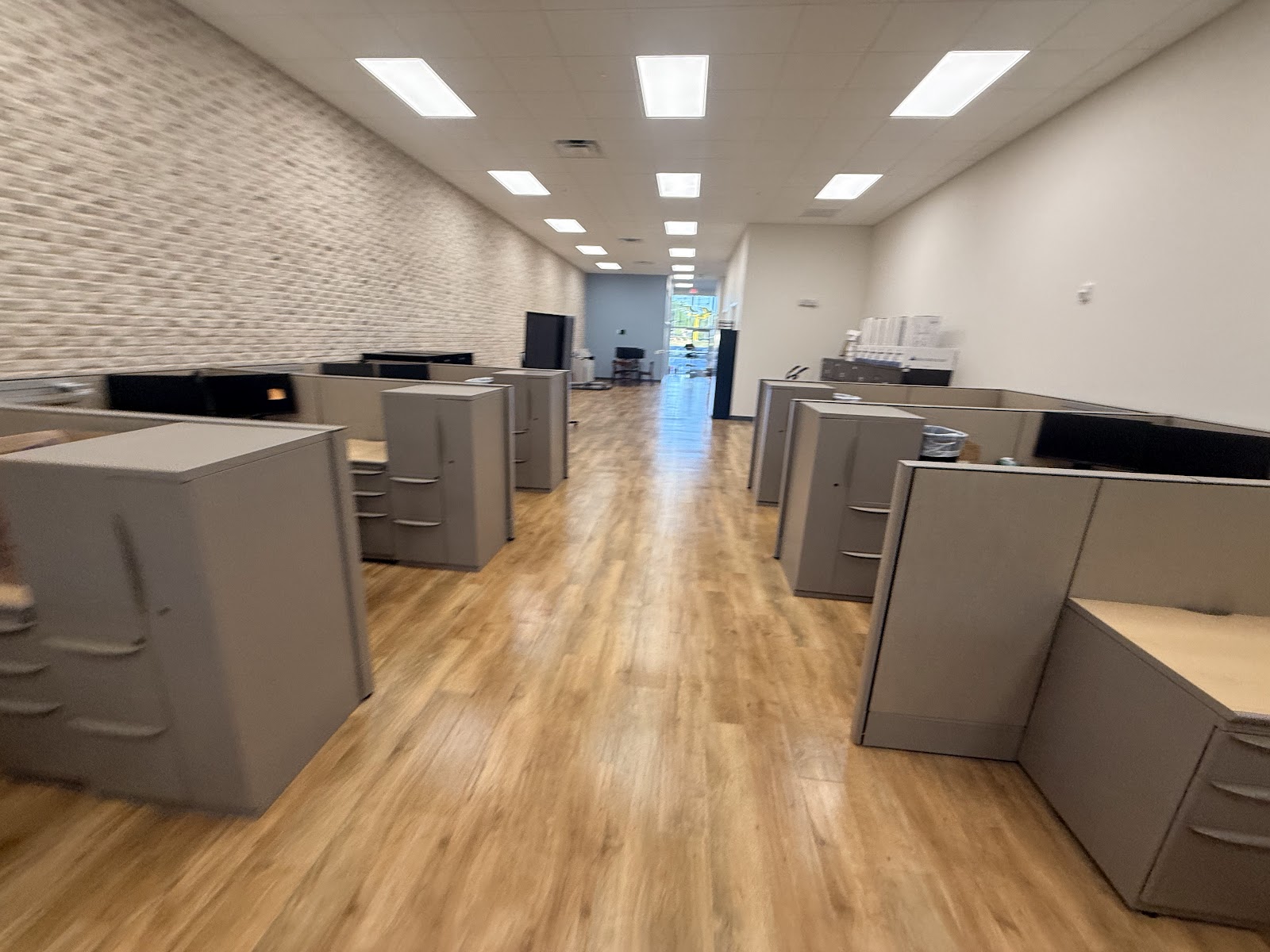 Cubicle workstation rows overview